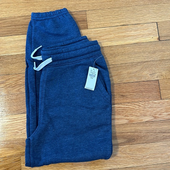 8 Piece Girls NWT navy school uniform bundle, size 7/8 - Picture 5 of 9